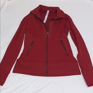 Lulu movement to movement zip up. New without tags